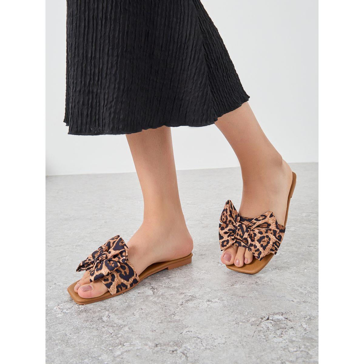 Styli Printed Bow Detail Flat Sandals-women-shoes-sandals-flats-image-1