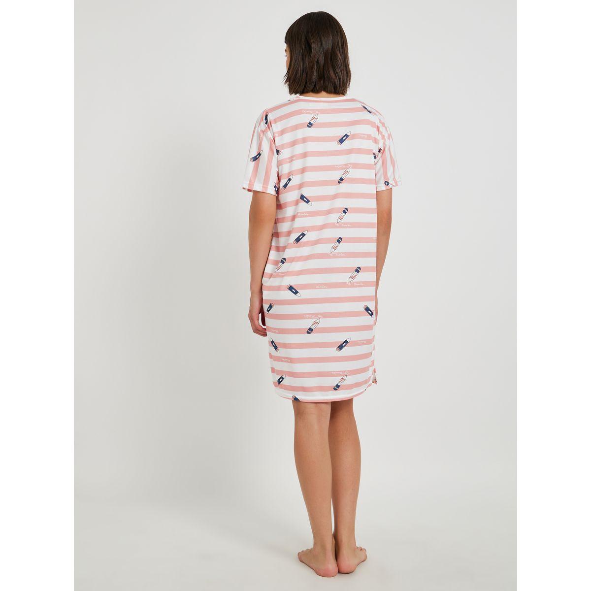 قميص نوم بتصميم تيشيرت مطبع بالكامل وأكمام قصيرة-women-clothing-nightwear-nighties-image-4