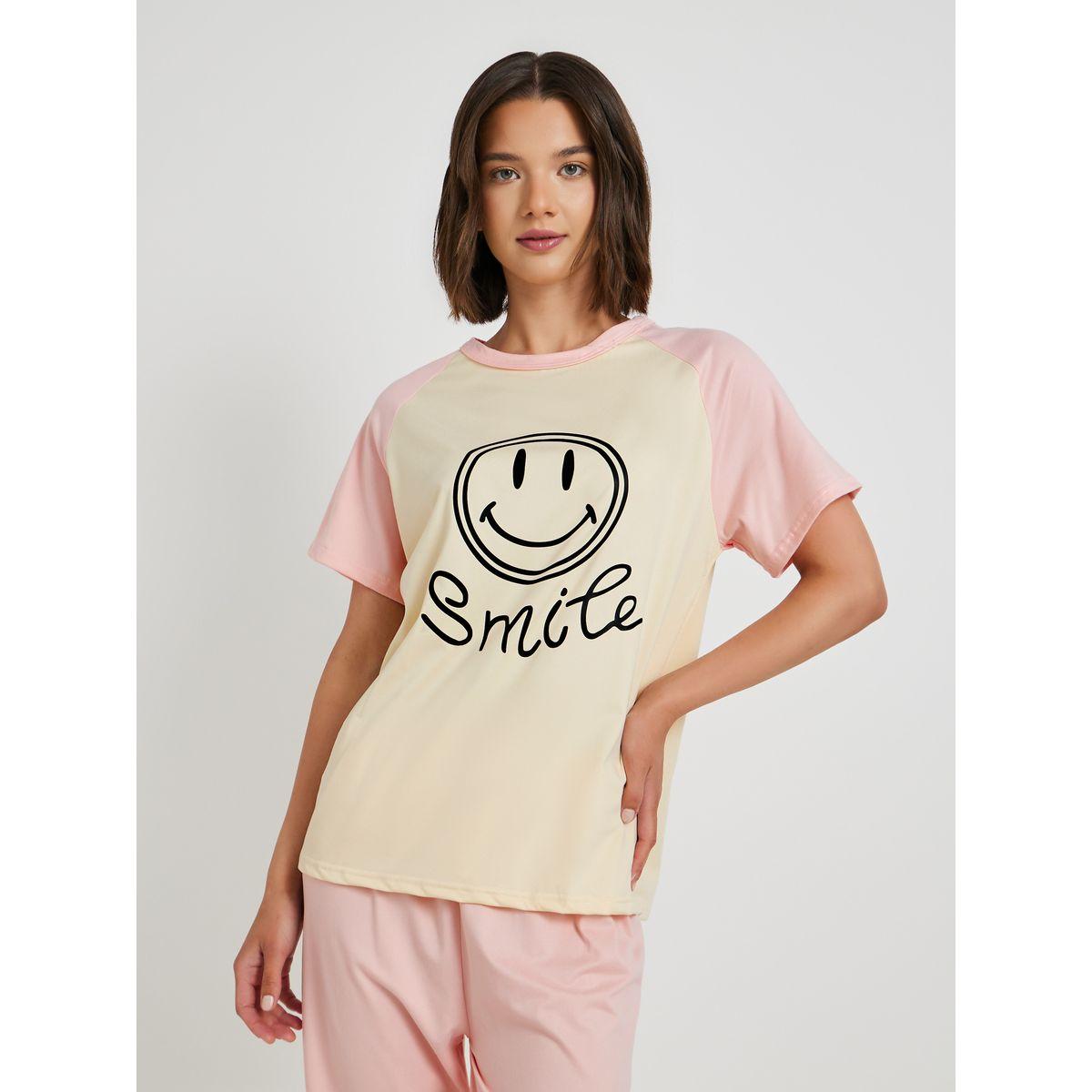 Styli Graphic Print T-Shirt and Pyjama Set-women-clothing-nightwear-pyjamas-longsets-image-2