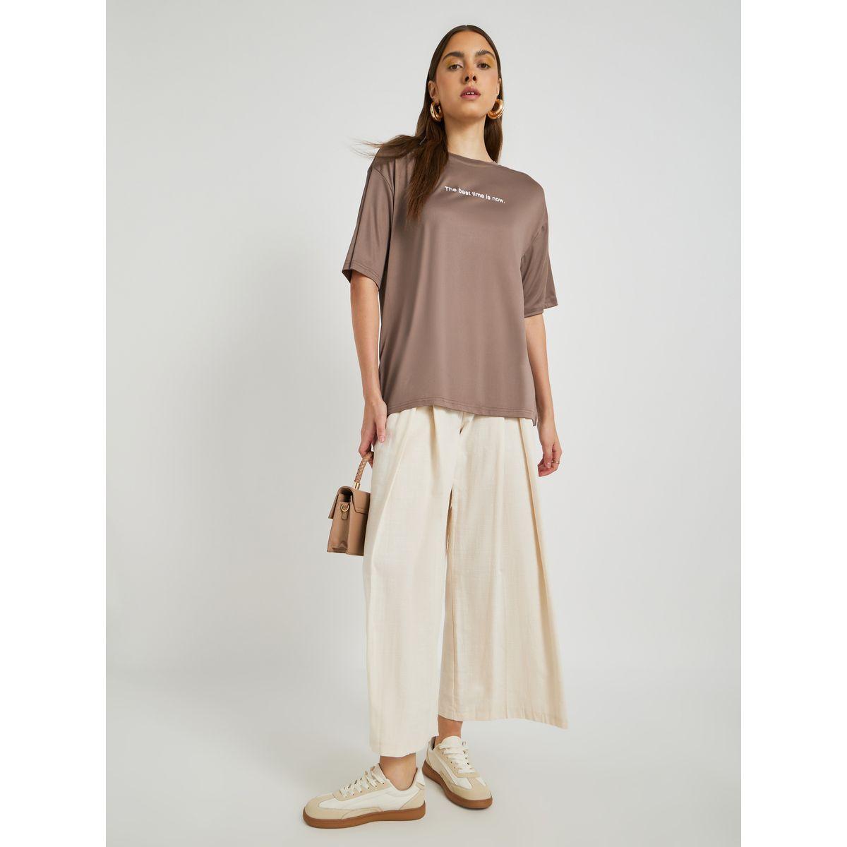 تيشيرت فضفاض بياقة دائرية وطبعة كتابة-women-clothing-tshirts-image-2