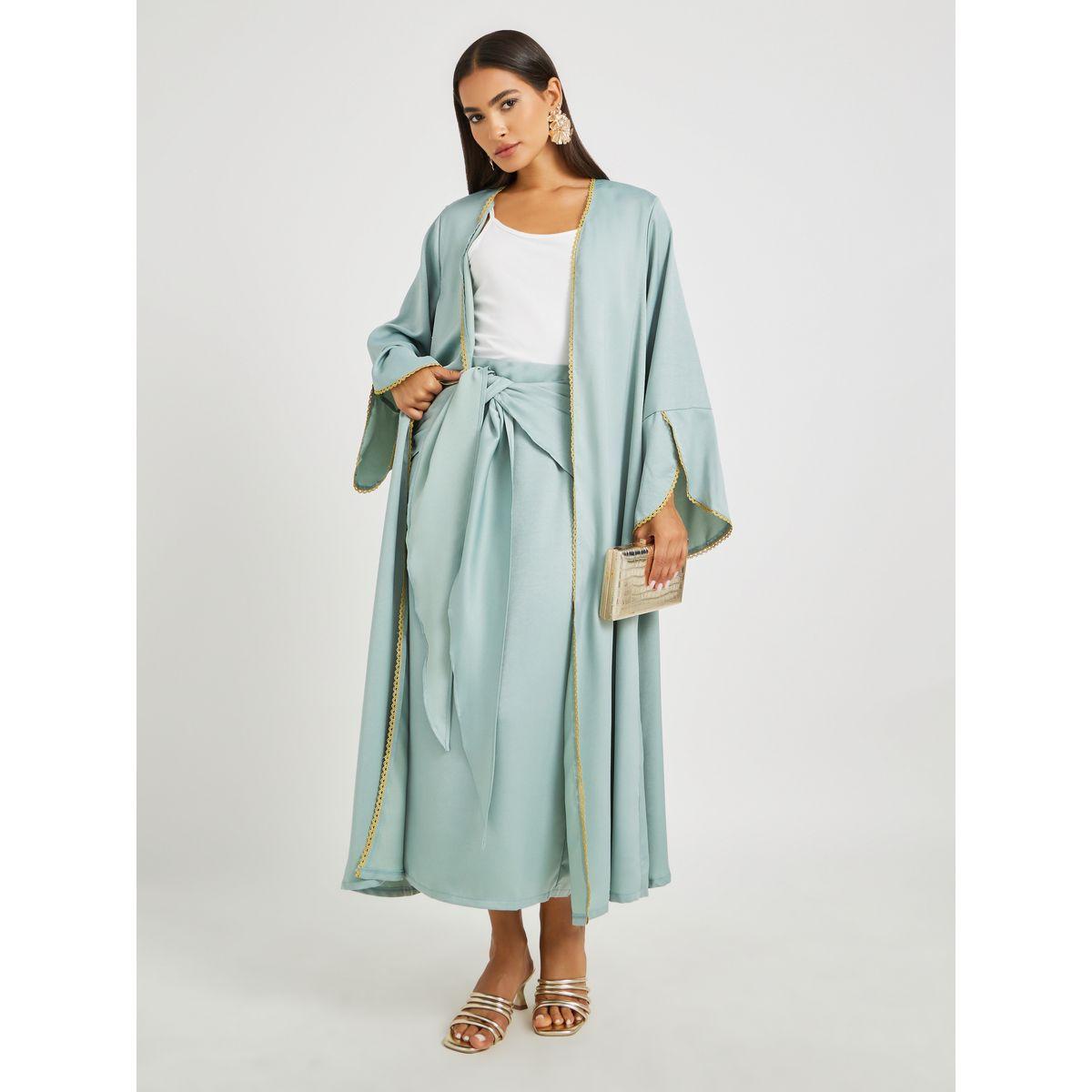 مجموعة من تنورة بخصر ملفوف مع عباية سادة بأكمام جرس-women-arabicclothing-abayas-image-2