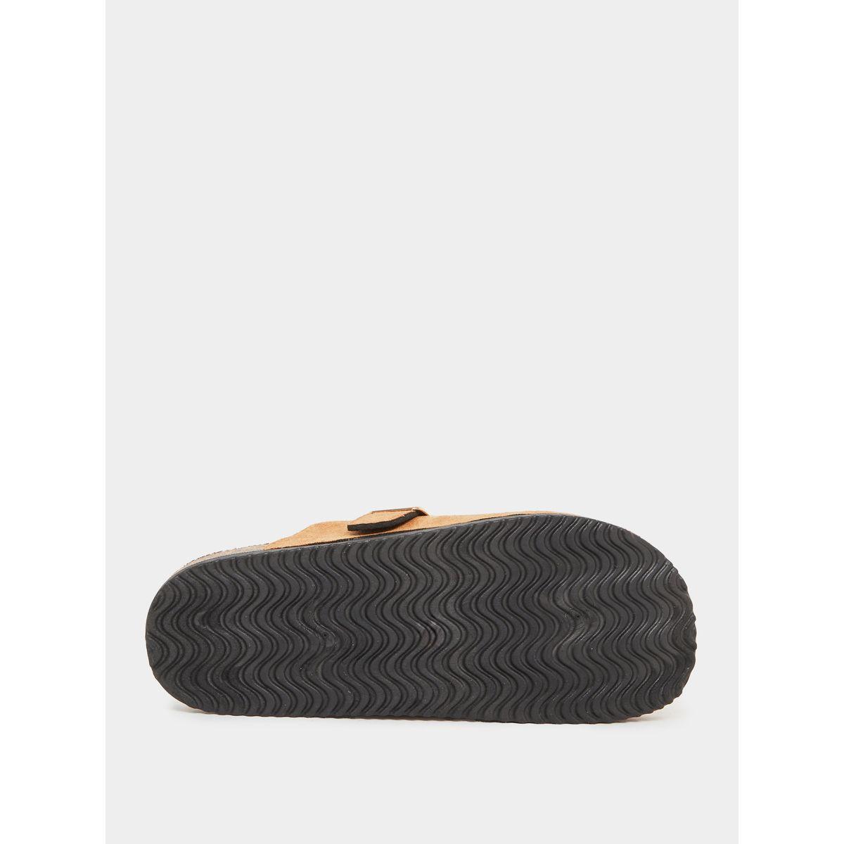 حذاء ميولز بمظهر جلد سويدي ومزين بمشبك إغلاق-women-shoes-flats-mules-image-6
