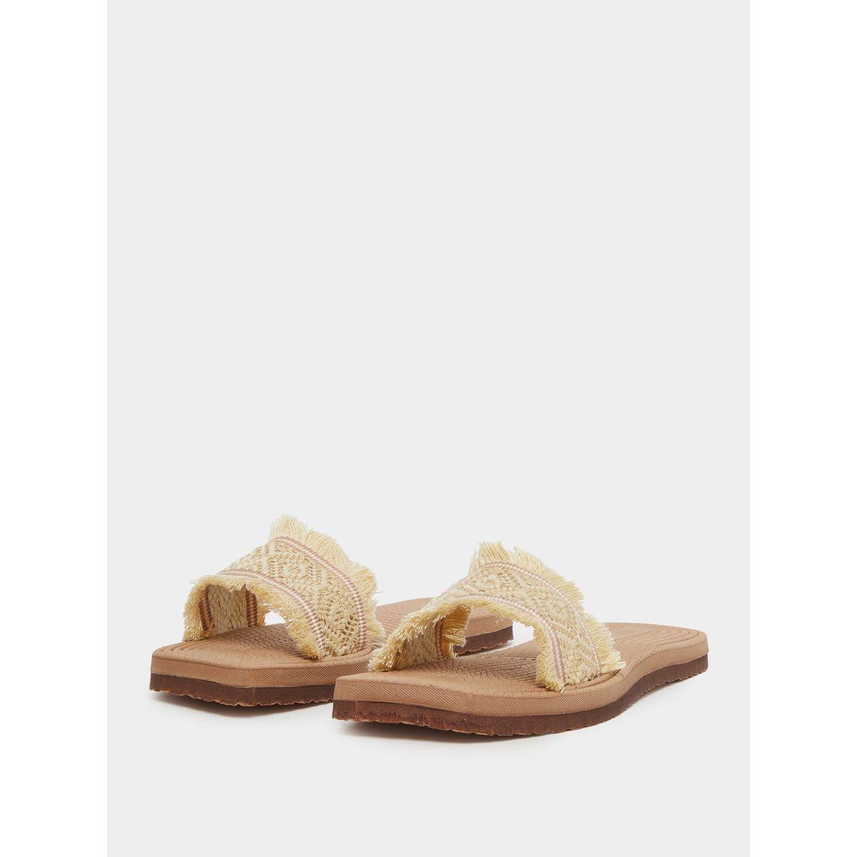 حذاء ميول فلات بتفاصيل بارزة الملمس-women-shoes-sandals-flats-image-5