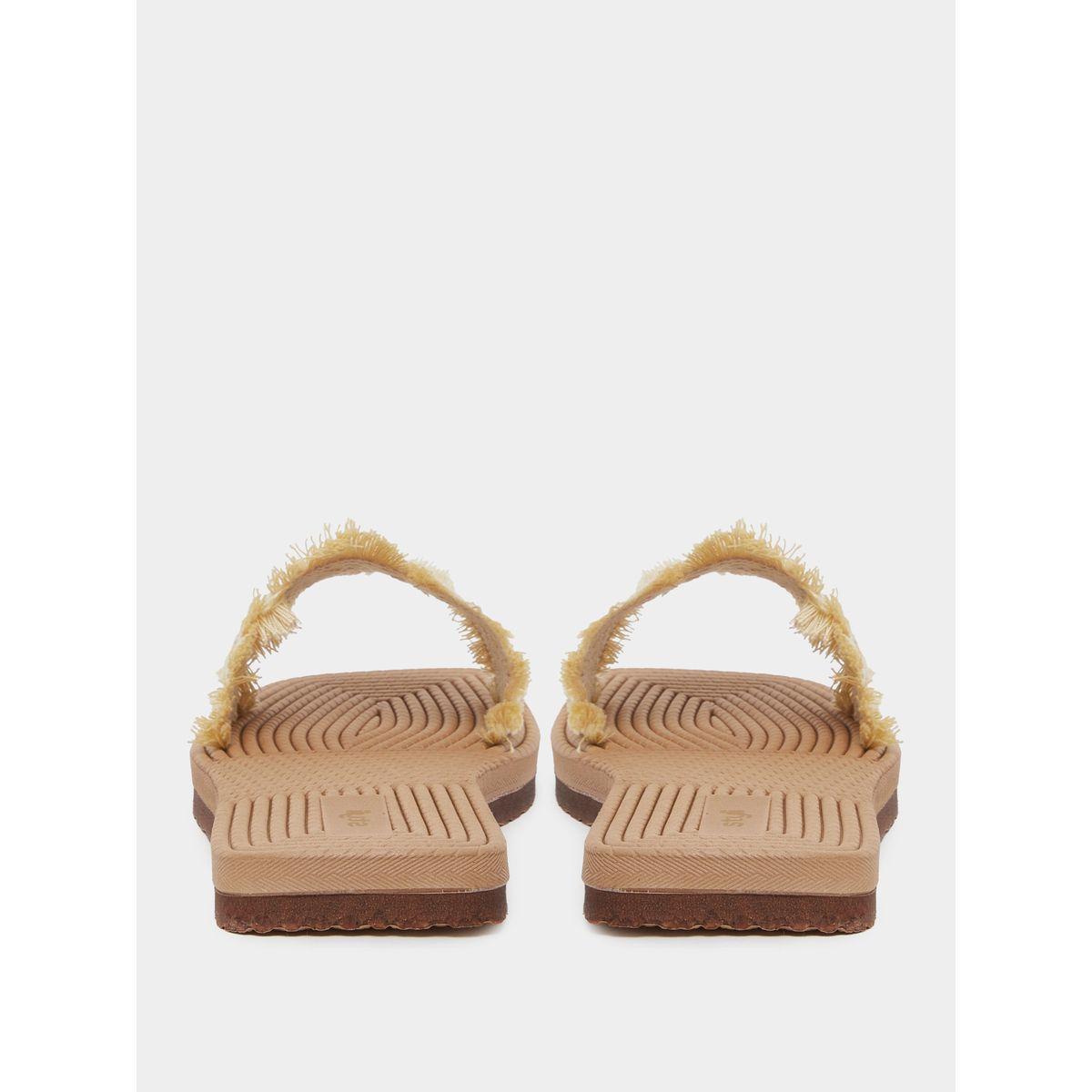 حذاء ميول فلات بتفاصيل بارزة الملمس-women-shoes-sandals-flats-image-3