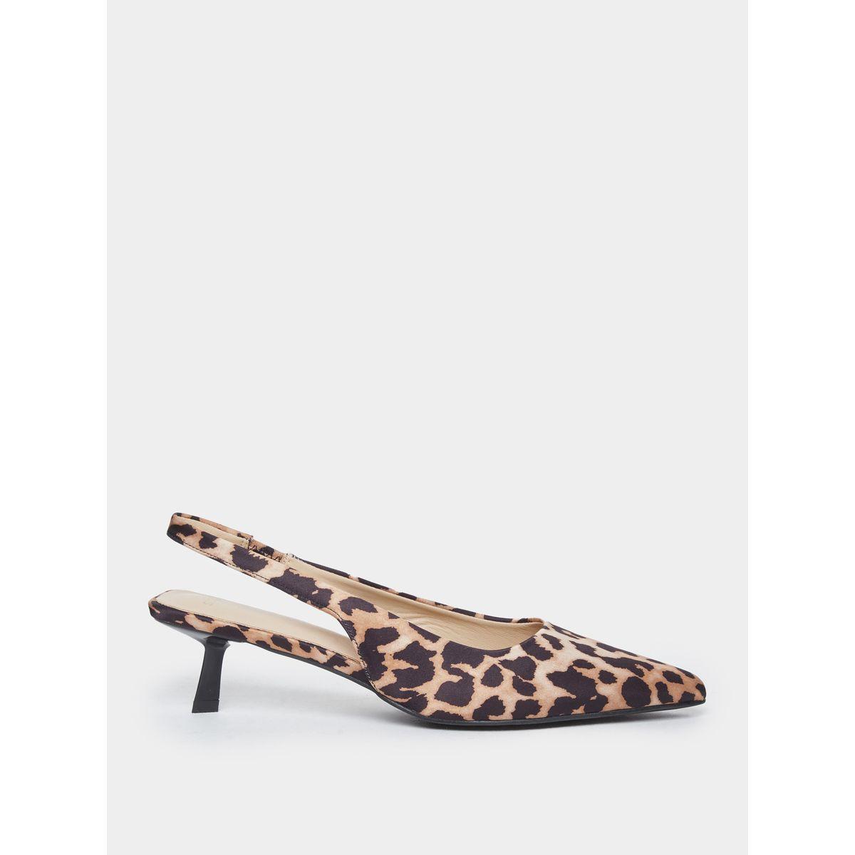 حذاء بومب بنعل مُنخفض مع طباعة ليوبارد-women-shoes-sandals-heeled-image-1