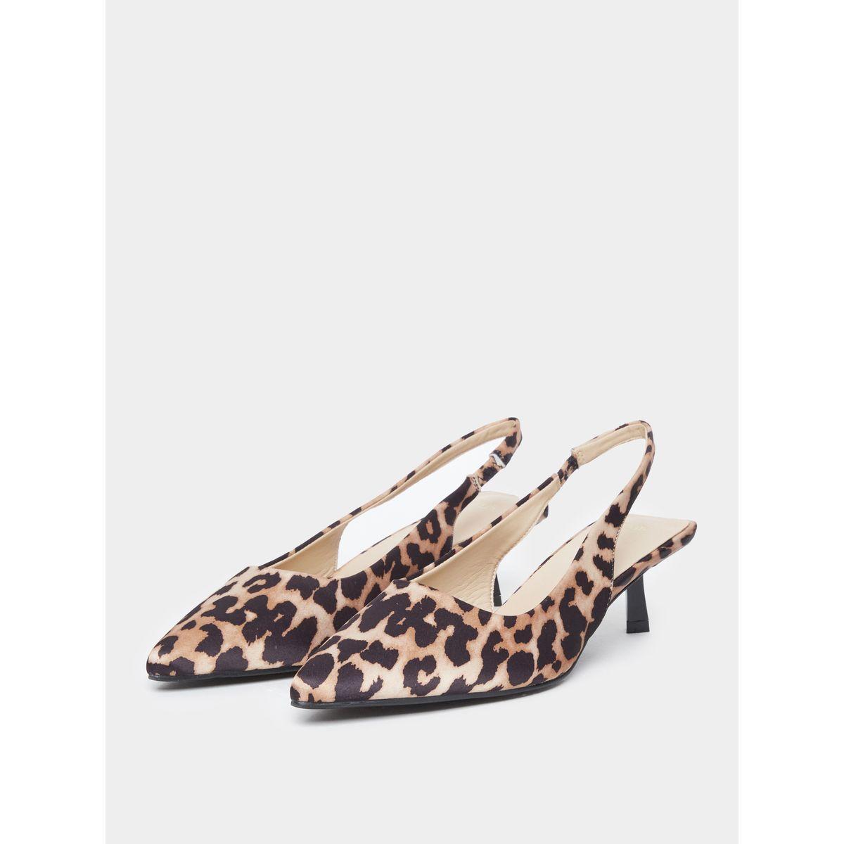 حذاء بومب بنعل مُنخفض مع طباعة ليوبارد-women-shoes-sandals-heeled-image-2