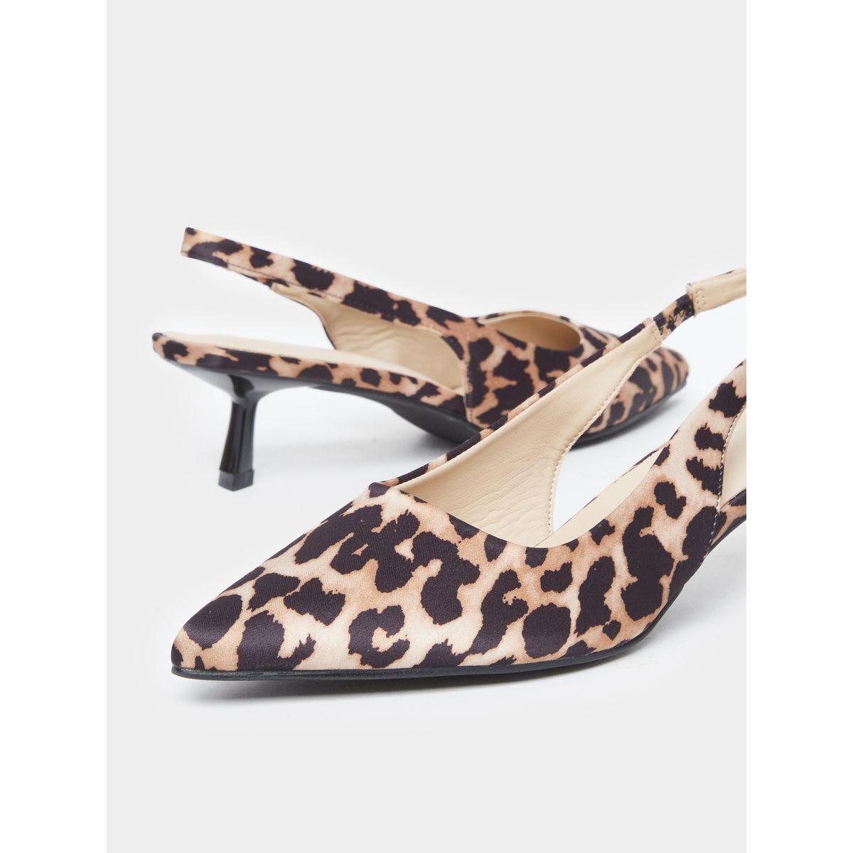 حذاء بومب بنعل مُنخفض مع طباعة ليوبارد-women-shoes-sandals-heeled-image-3