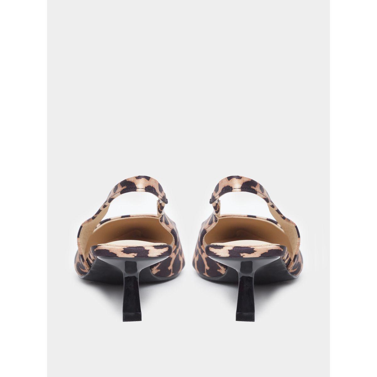 حذاء بومب بنعل مُنخفض مع طباعة ليوبارد-women-shoes-sandals-heeled-image-4