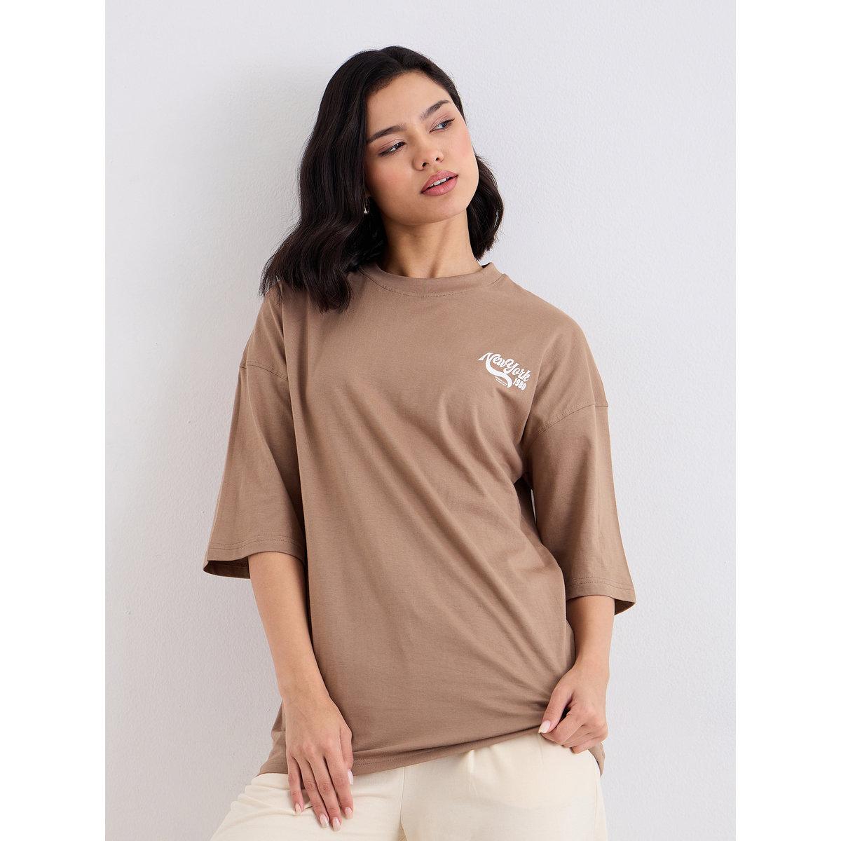 Styli Women Brown Slogan Print Short Sleeve Oversized T-Shirt-women-clothing-tshirts-image-2