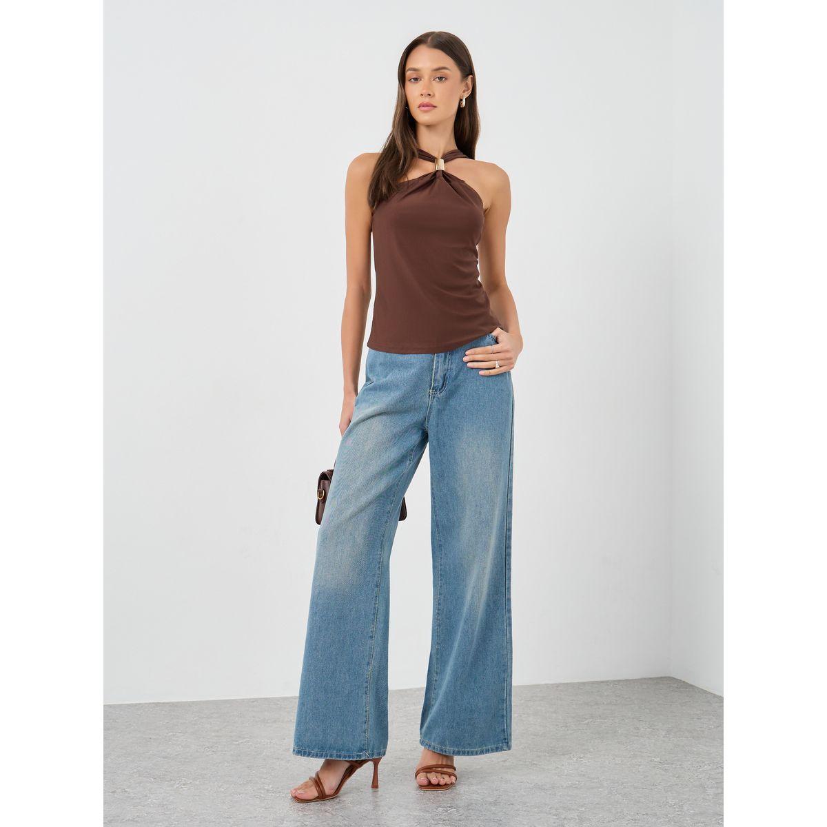 بلوزة محيوكة بقصة عادية وياقة هولتر-women-clothing-tshirts-image-2