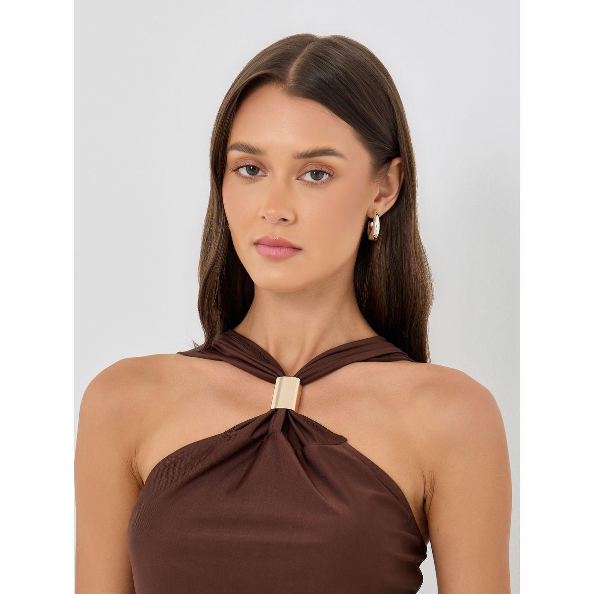 بلوزة محيوكة بقصة عادية وياقة هولتر-women-clothing-tshirts-image-3