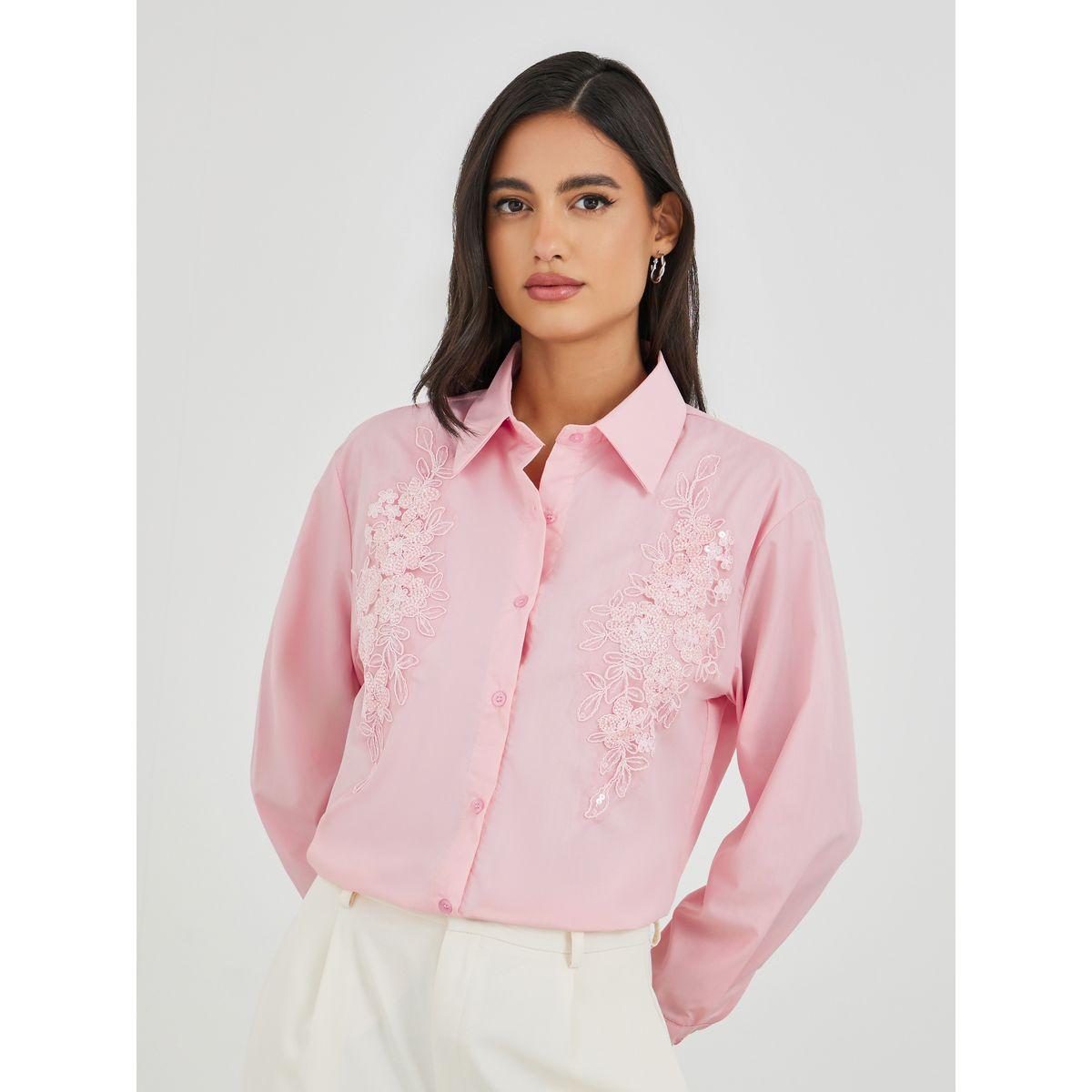 بلوزة مُطرّزة بأكمام طويلة وياقة سبريد-women-clothing-shirtsandblouses-shirts-image-1