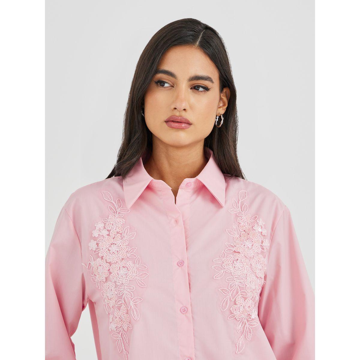 بلوزة مُطرّزة بأكمام طويلة وياقة سبريد-women-clothing-shirtsandblouses-shirts-image-4