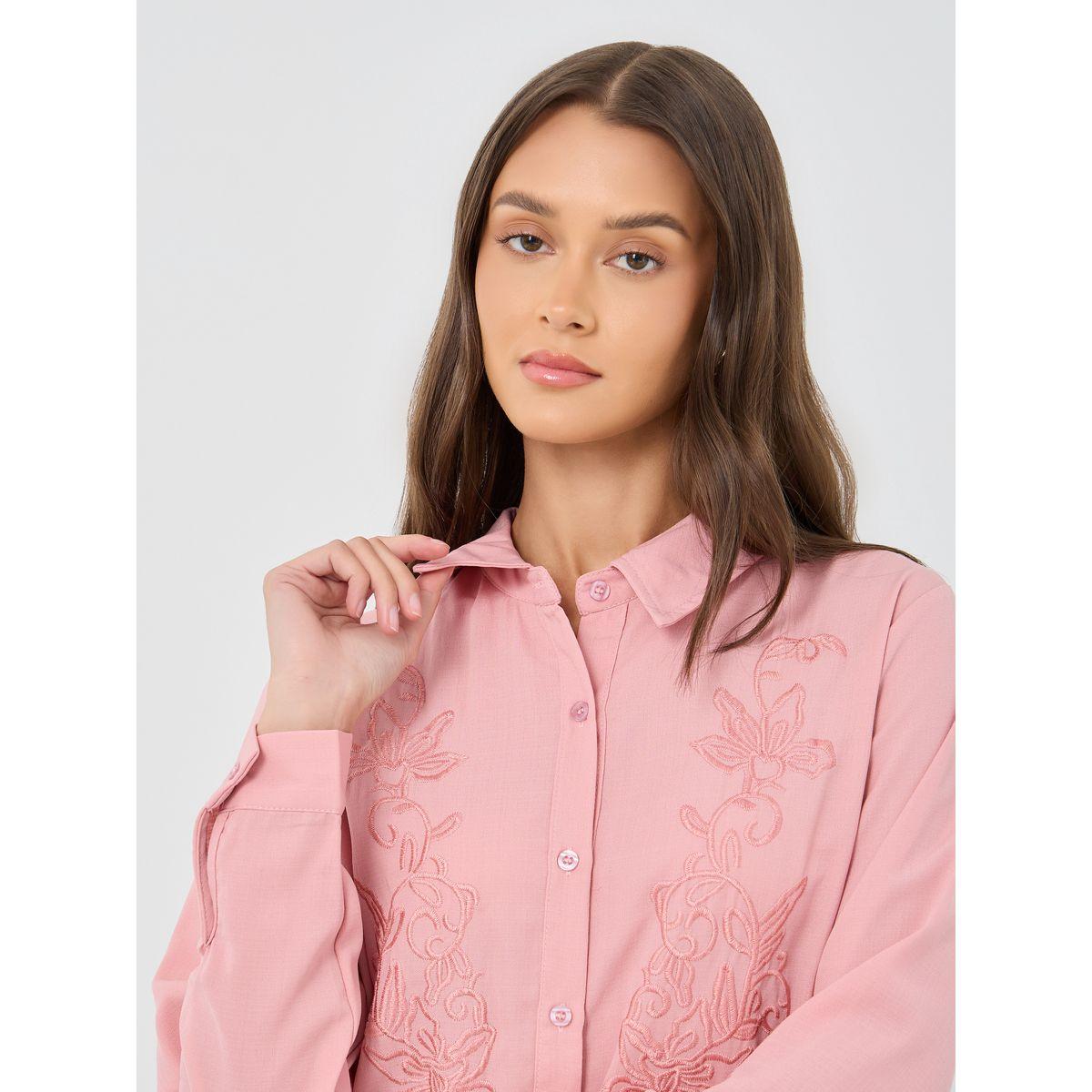 بلوزة مُطرّزة بزهور مع ياقة سبريد-women-clothing-shirtsandblouses-shirts-image-3