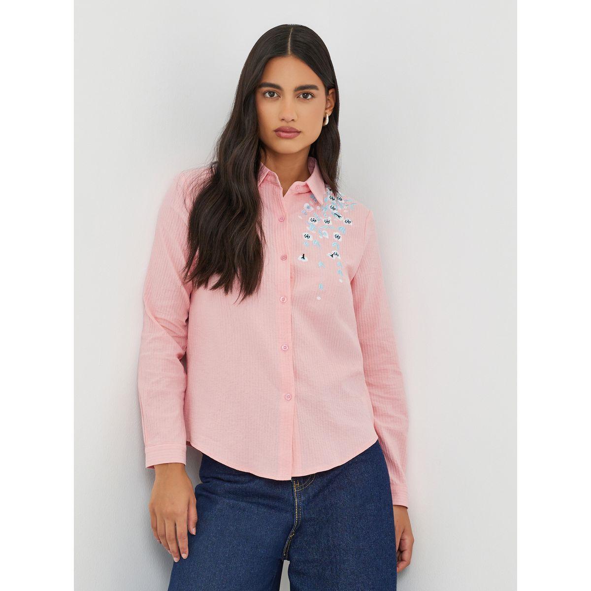 بلوزة مُطرّزة بزهور مع أزرار-women-clothing-shirtsandblouses-shirts-image-2