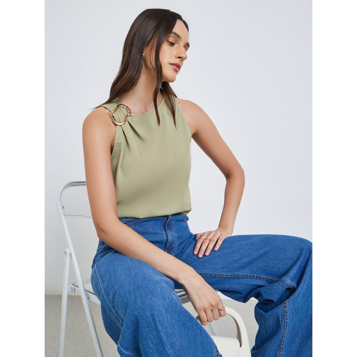 بلوزة بدون أكمام مع تفاصيل إبزيم-women-clothing-shirtsandblouses-blouses-image-1