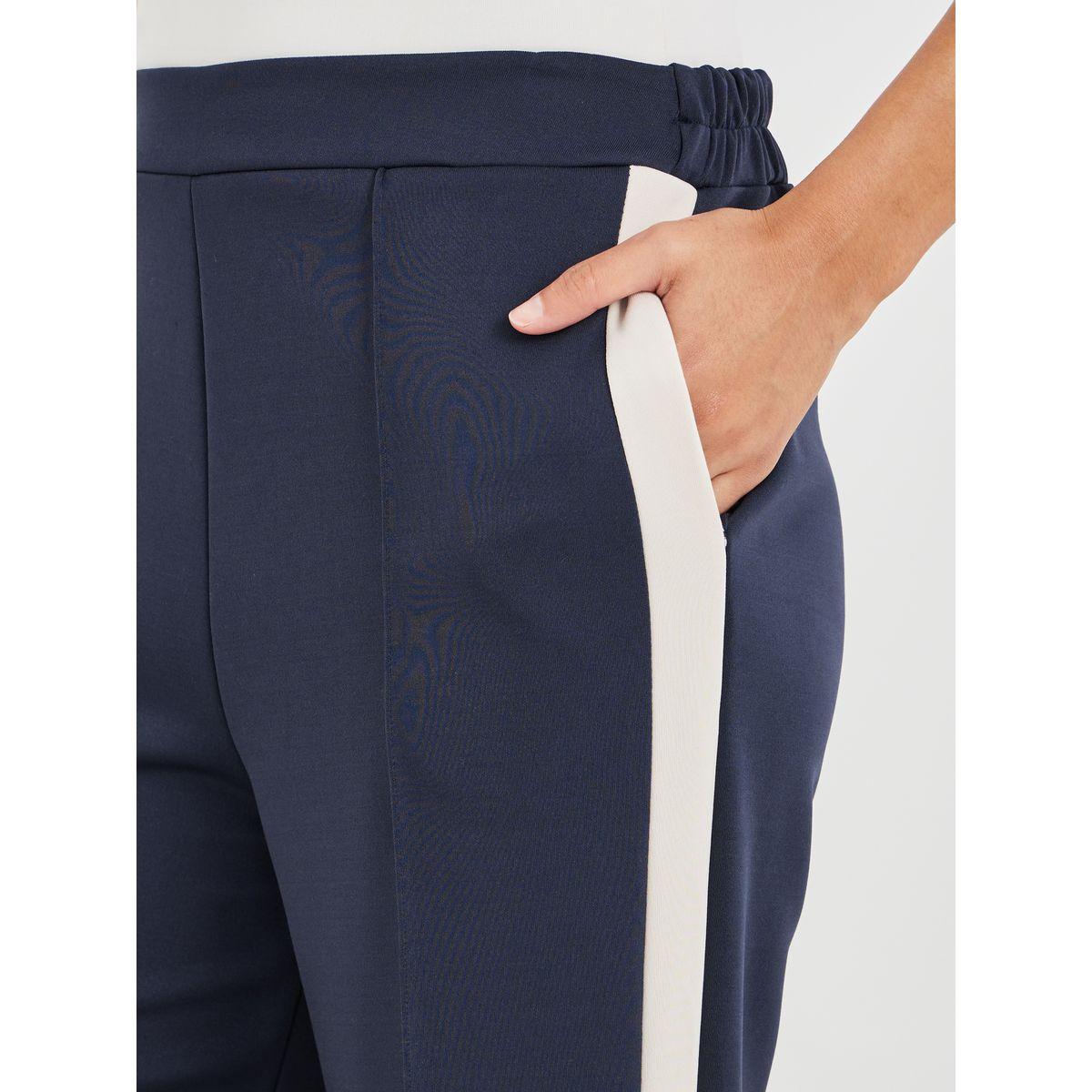 جوغر سكوبا بأرجل واسعة وتفاصيل درزات-women-clothing-bottoms-joggers-image-3