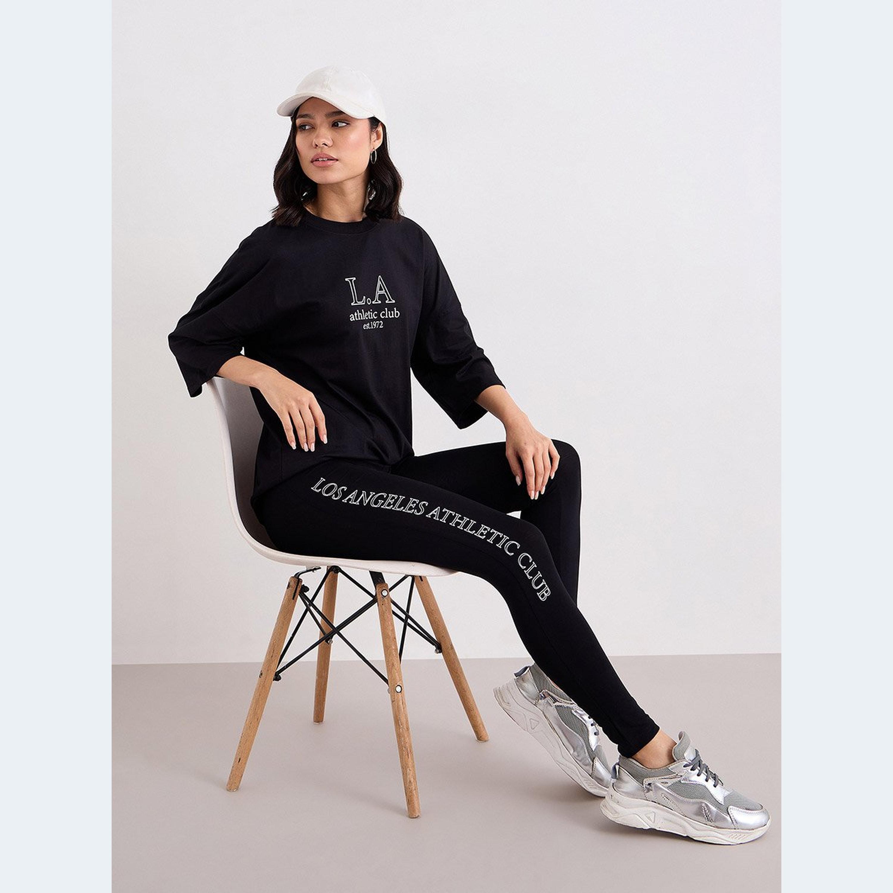 ستايلي - طقم تي شيرت وبنطال ضيق مطبوع أسود للنساء-women-clothing-coordsets-image-5