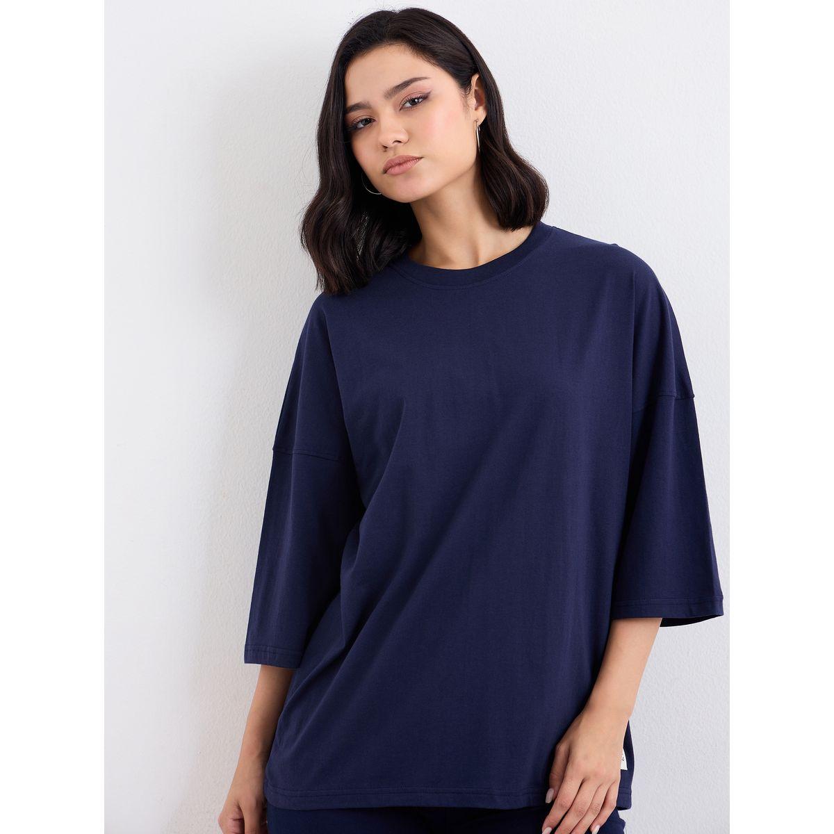 طقم منسق من ليقنز مع تيشيرت فضفاض مزين بشارة-women-clothing-coordsets-image-3