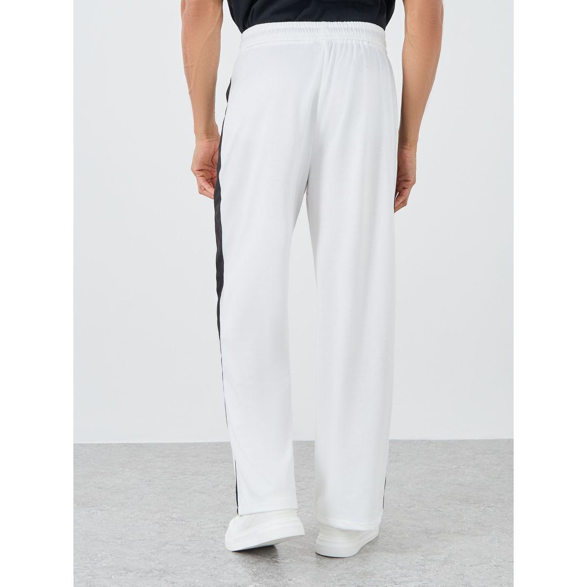 جوغر بقصة مريحة بتفاصيل شريط جانبي-men-clothing-bottoms-joggers-image-4