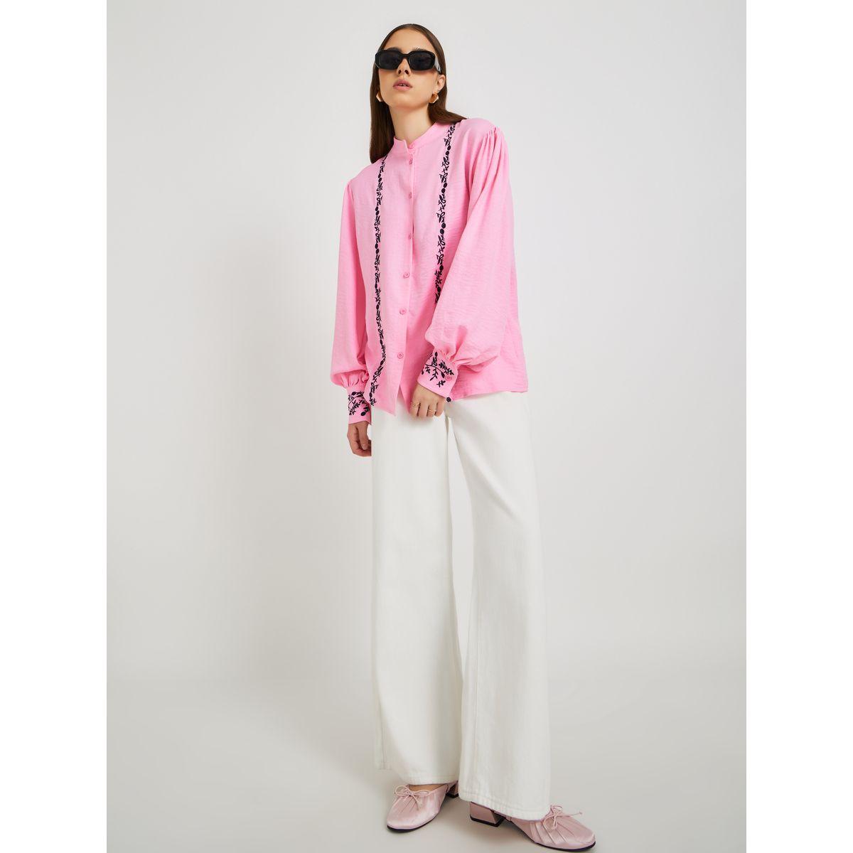 بلوزة بتفاصيل مُطرّزة وأكمام بالون-women-clothing-shirtsandblouses-shirts-image-2