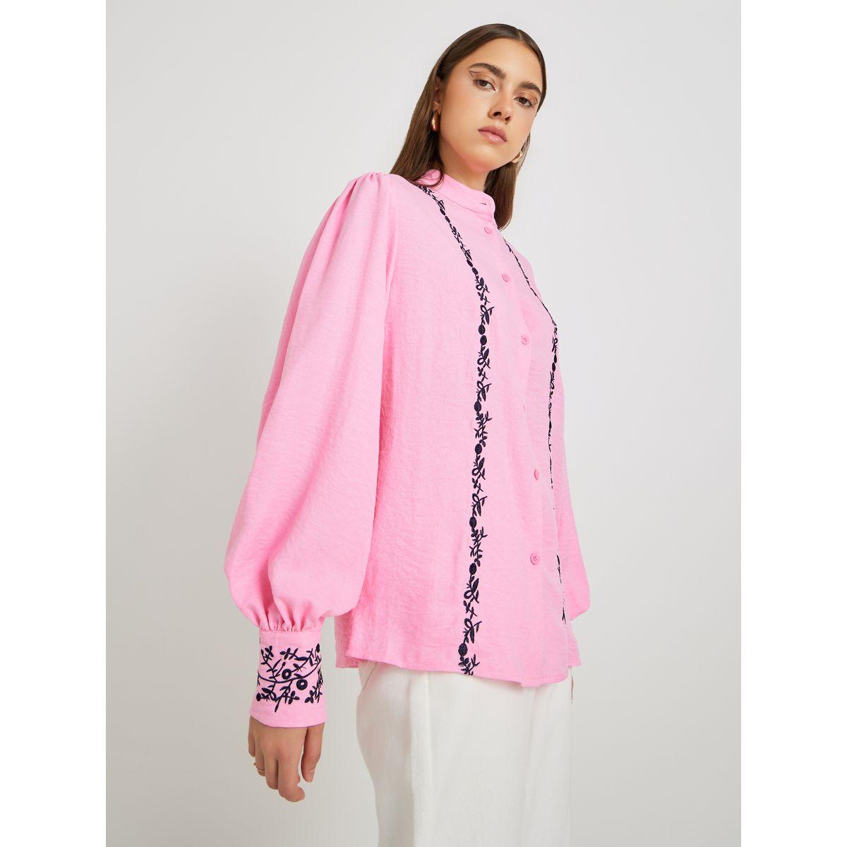 بلوزة بتفاصيل مُطرّزة وأكمام بالون-women-clothing-shirtsandblouses-shirts-image-3