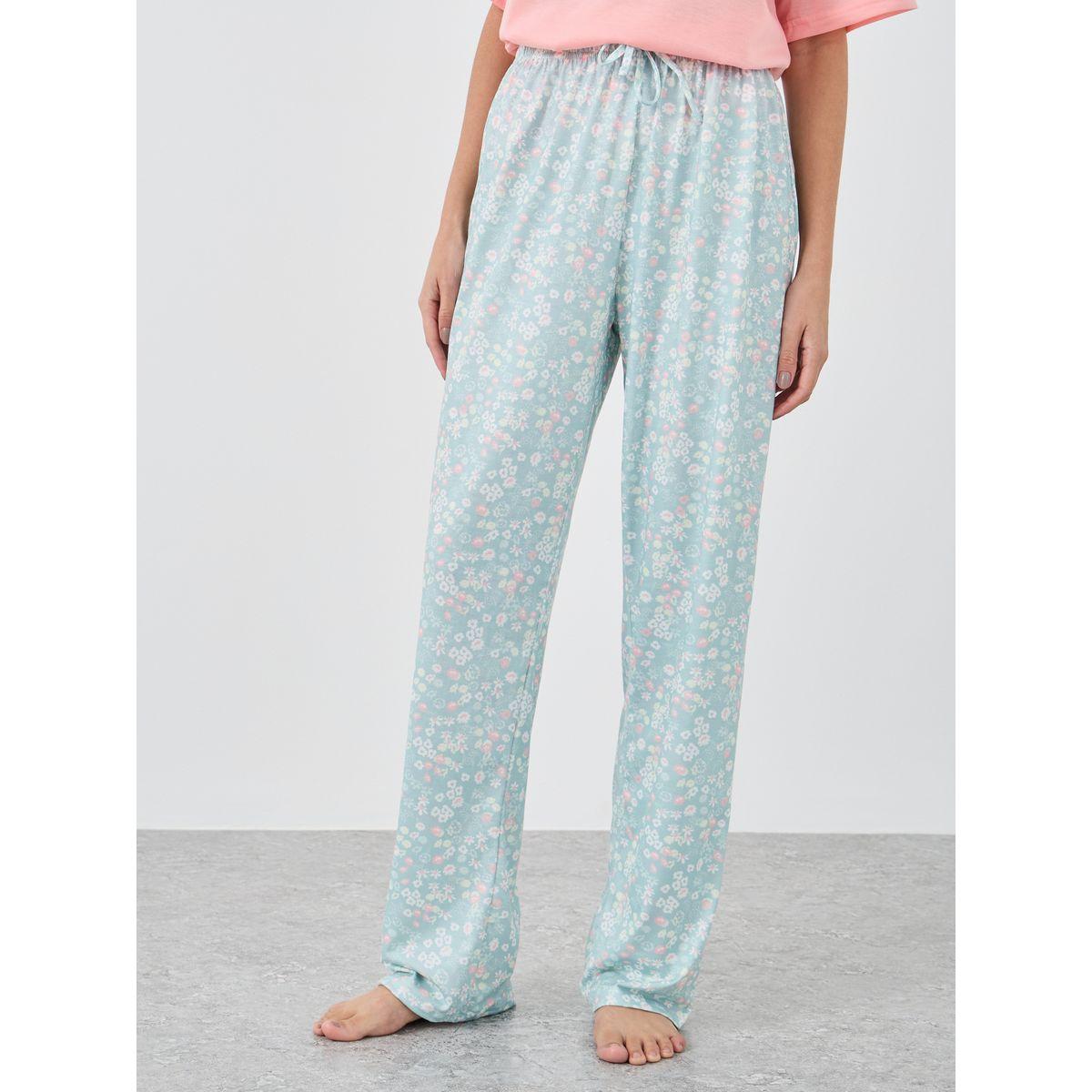 طقم من بنطال بيجاما وتيشيرت بطبعة كتابة-women-clothing-nightwear-pyjamas-longsets-image-5