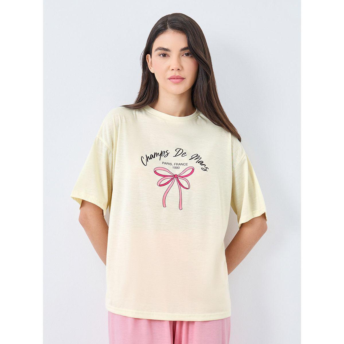 Styli Paris Bow Graphic Drop Shoulder T-Shirt and Pyjama Set-women-clothing-nightwear-pyjamas-longsets-image-3
