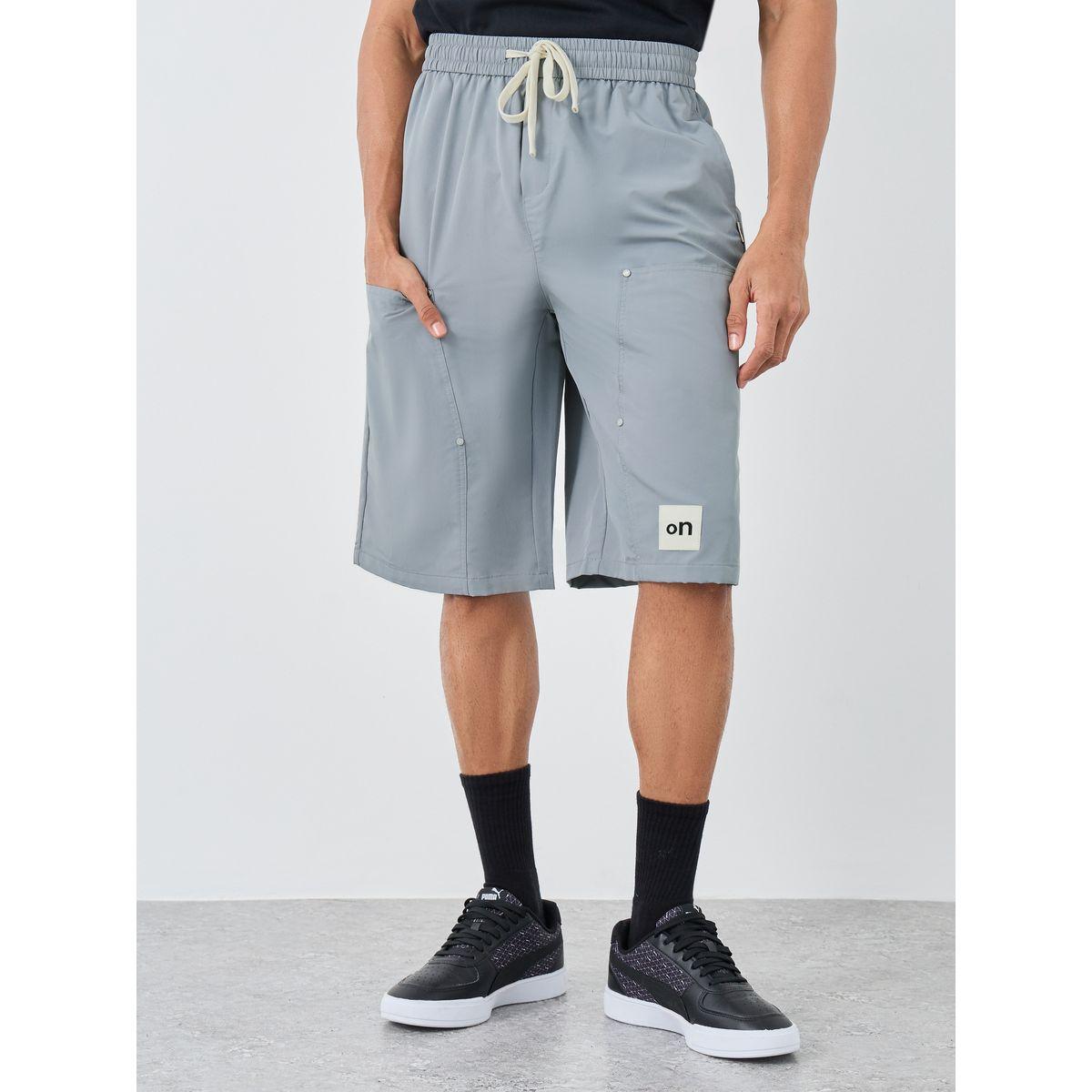 شورت فضفاض بتفاصيل شارة-men-clothing-bottoms-shorts-image-1