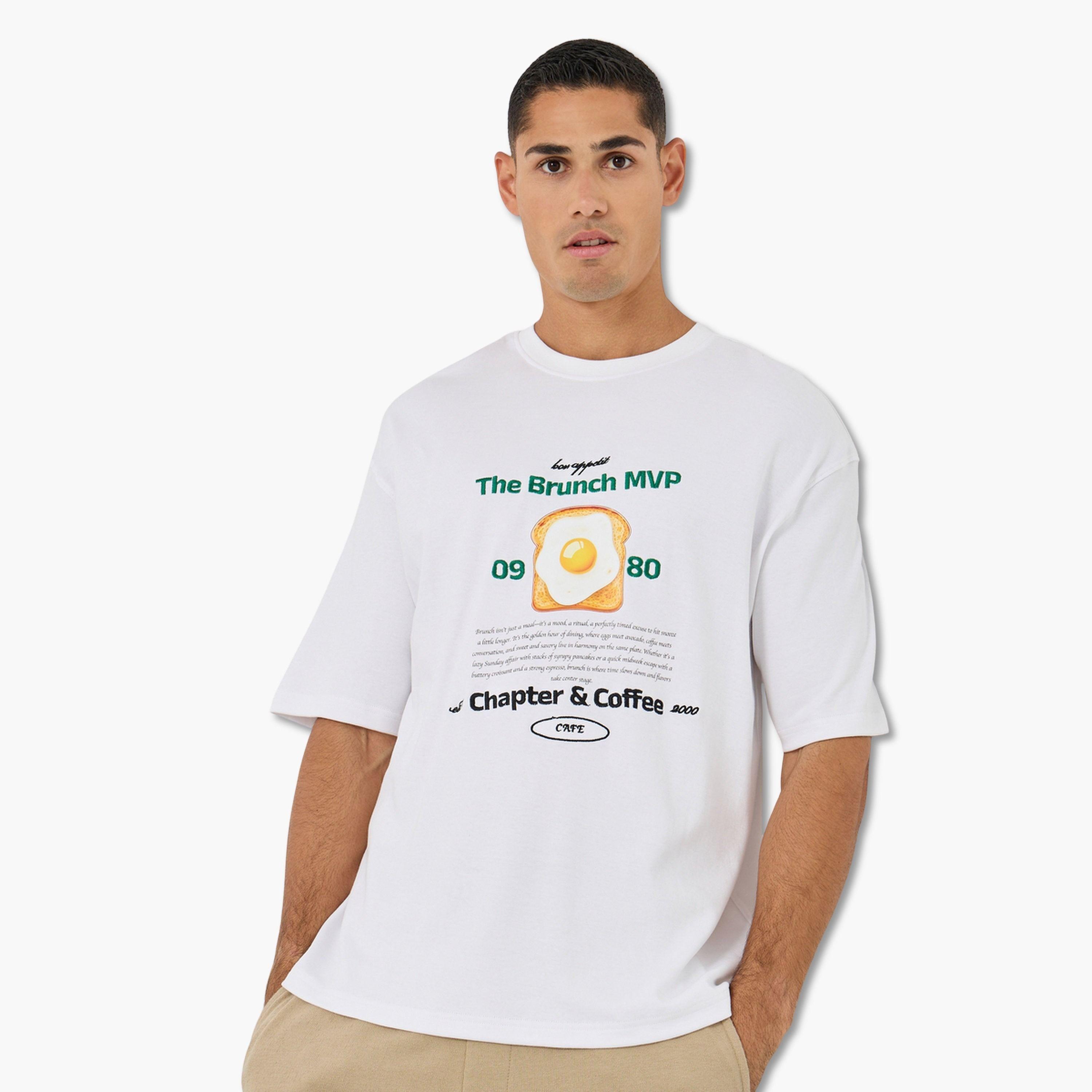 تيشيرت بطبعة جرافيك وقصة واسعة للرجال-men-clothing-tshirtsandpolos-tshirts-image-1