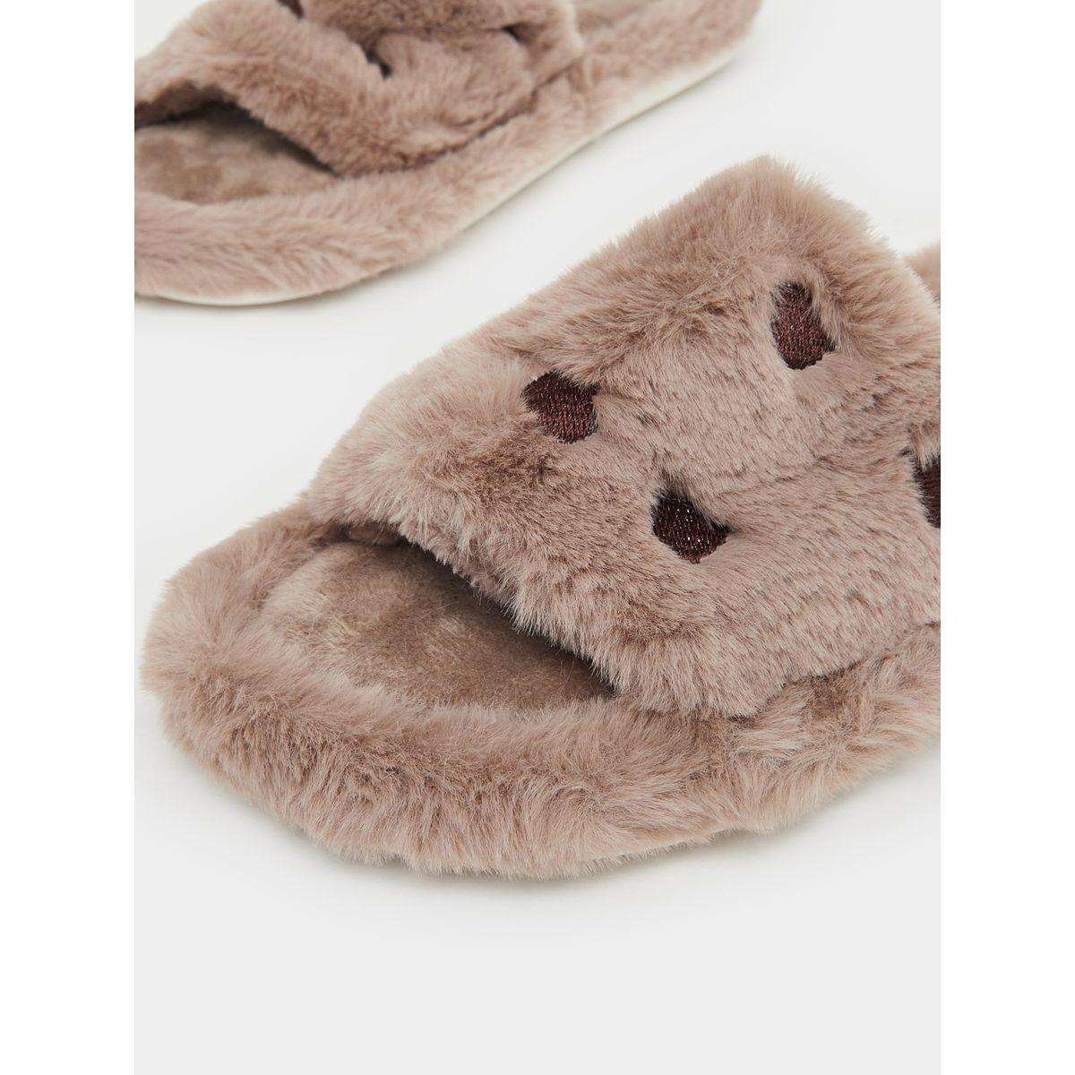 شبشب سهل الارتداء بتفاصيل مُطرّزة-women-shoes-bedroomslippers-image-5