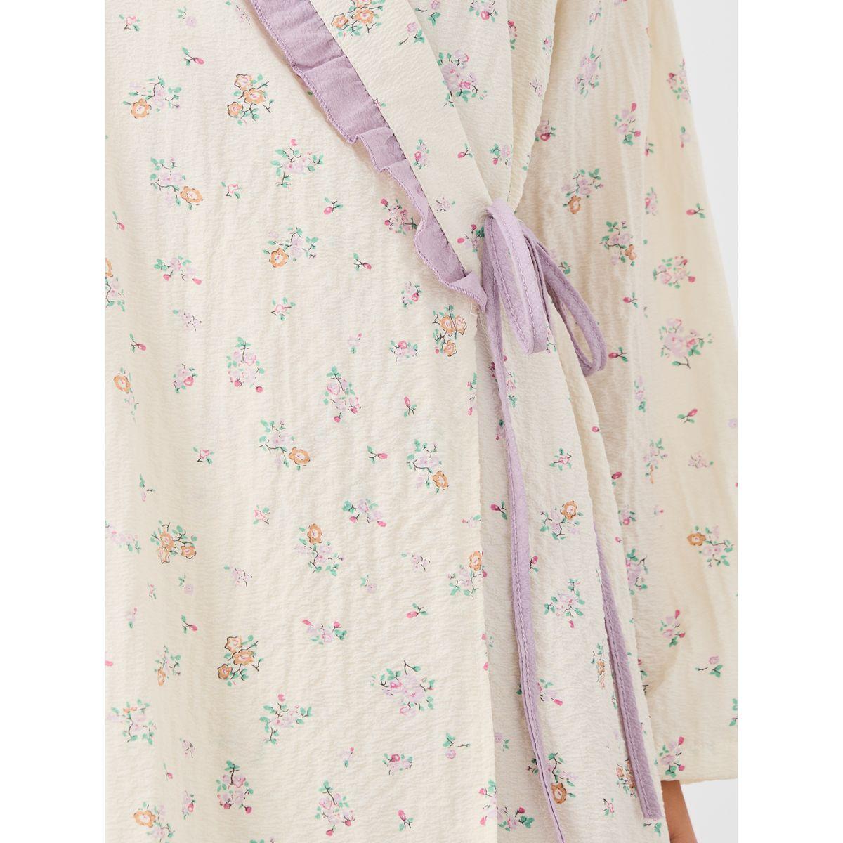 روب مطبع بالكامل بزهور مع تفاصيل كشكش-women-clothing-nightwear-robes-image-3