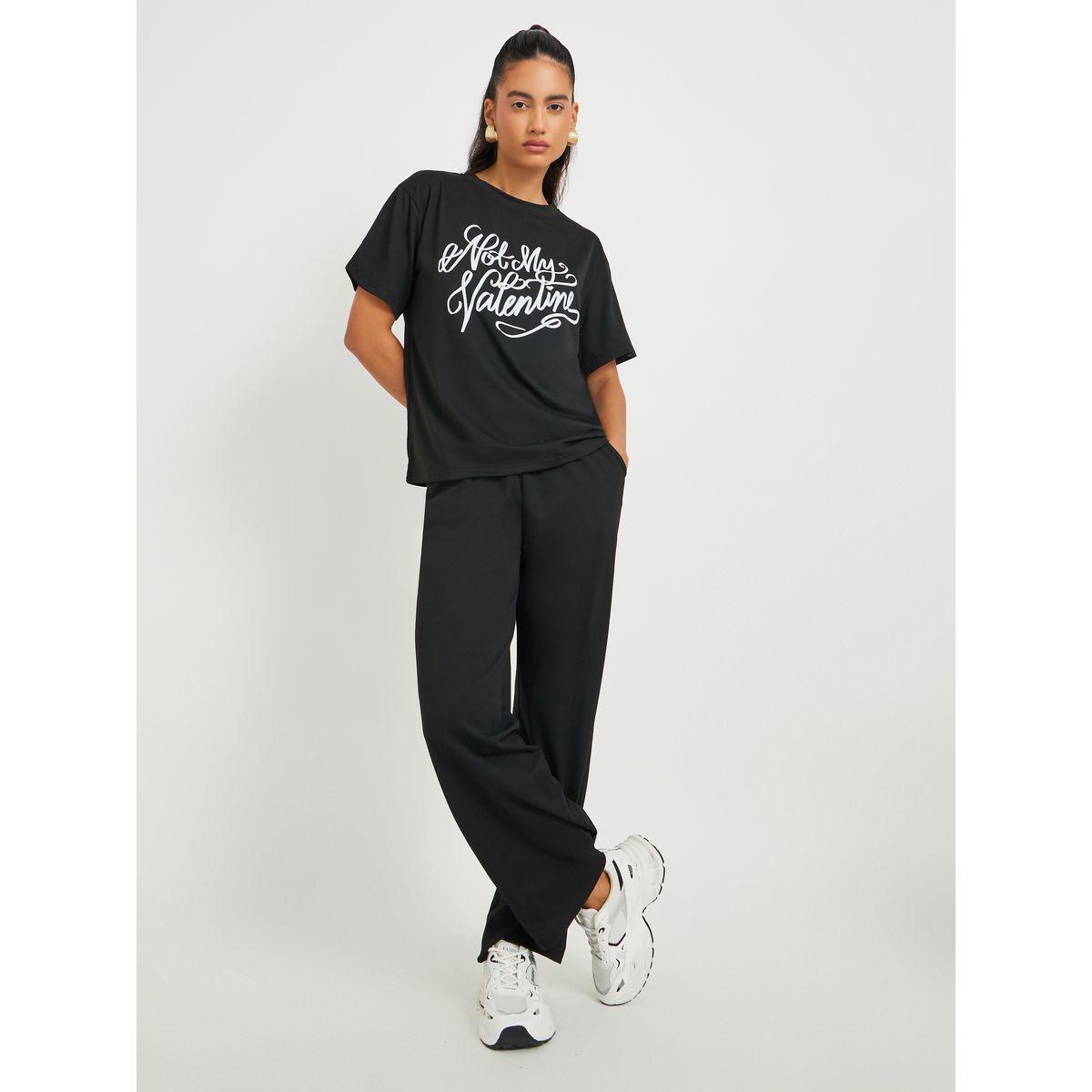 طقم منسق من جوغر وتيشيرت بأكمام قصيرة-women-clothing-coordsets-image-1