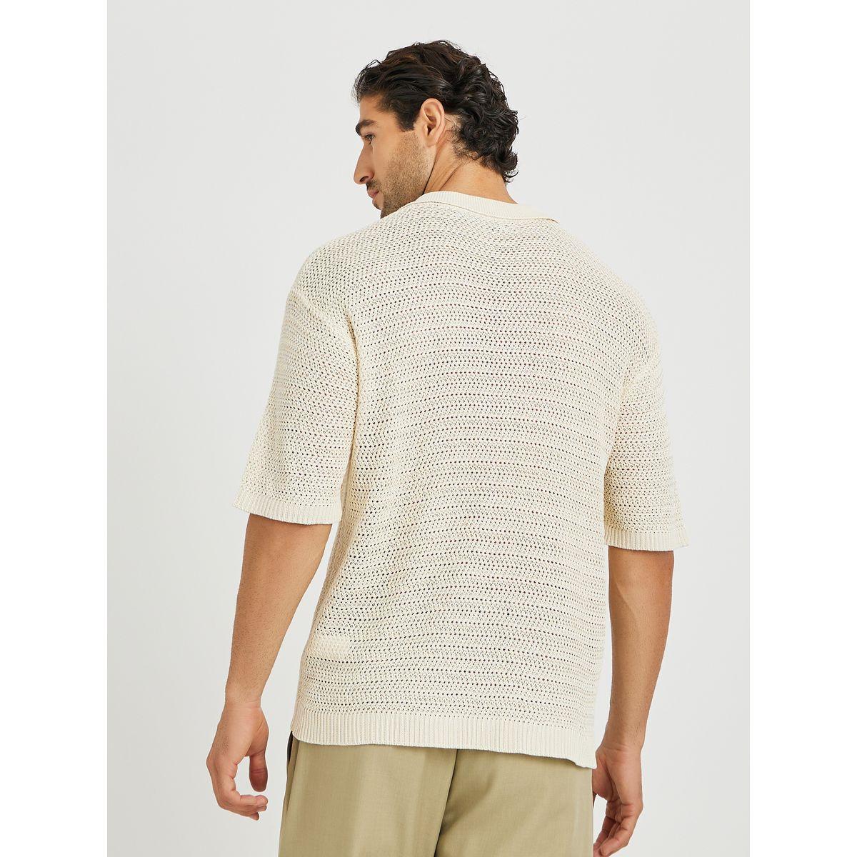 تيشيرت محبوك بقصة مريحة وتفاصيل مُطرّزة-men-clothing-shirts-image-4