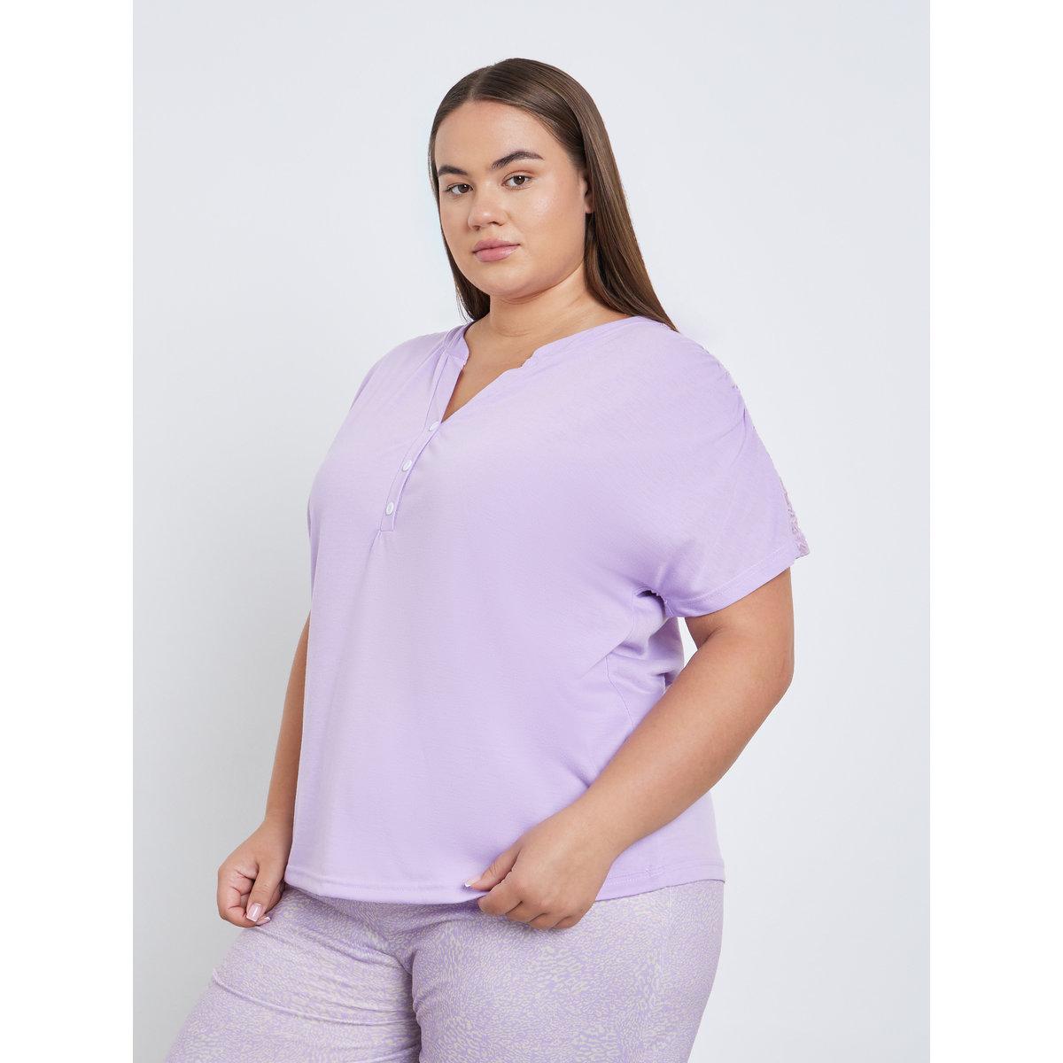 Styli Plus Lace Back Detail T-Shirt and Pyjama Set-women-clothing-nightwear-pyjamas-longsets-image-3