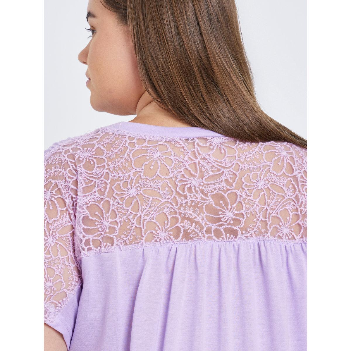 Styli Plus Lace Back Detail T-Shirt and Pyjama Set-women-clothing-nightwear-pyjamas-longsets-image-4