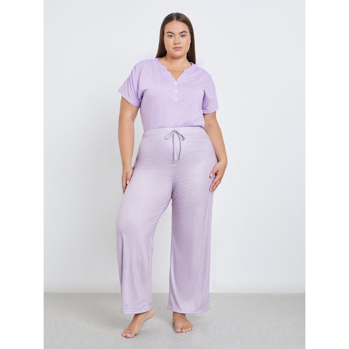 Styli Plus Lace Back Detail T-Shirt and Pyjama Set-women-clothing-nightwear-pyjamas-longsets-image-5