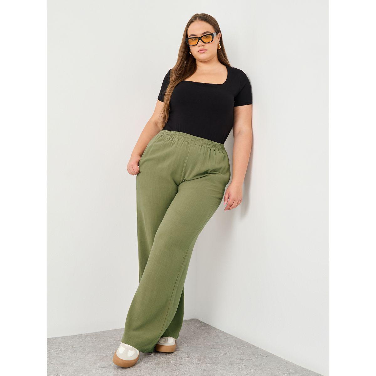 بنطال بمقاس كبير بتفاصيل جيوب دانبية-women-clothing-bottoms-trousers-image-1