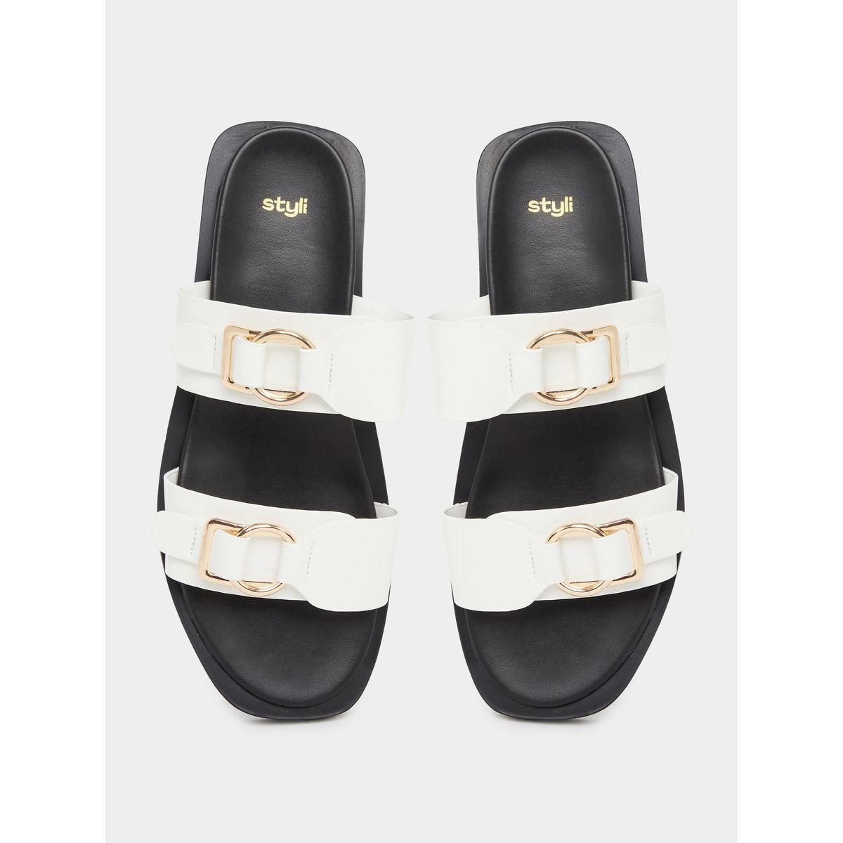 صندل بمقدمة مفتوحة وسيور مزينة بإبزيم-women-shoes-sandals-flats-image-5