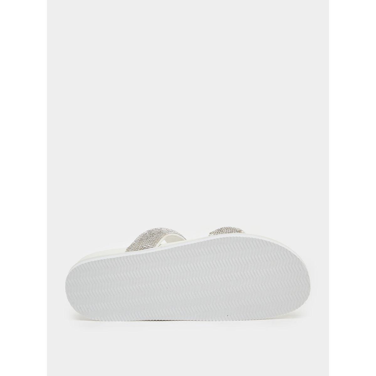 صندل مُنمق بتفاصيل ترتر-women-shoes-sandals-flats-image-6