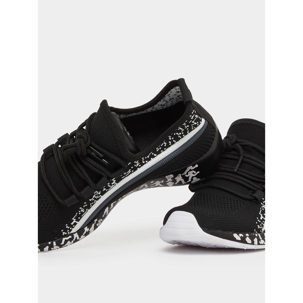حذاء سنيكرز بتفاصيل شبكية وأربطة-women-shoes-sneakers-image-3
