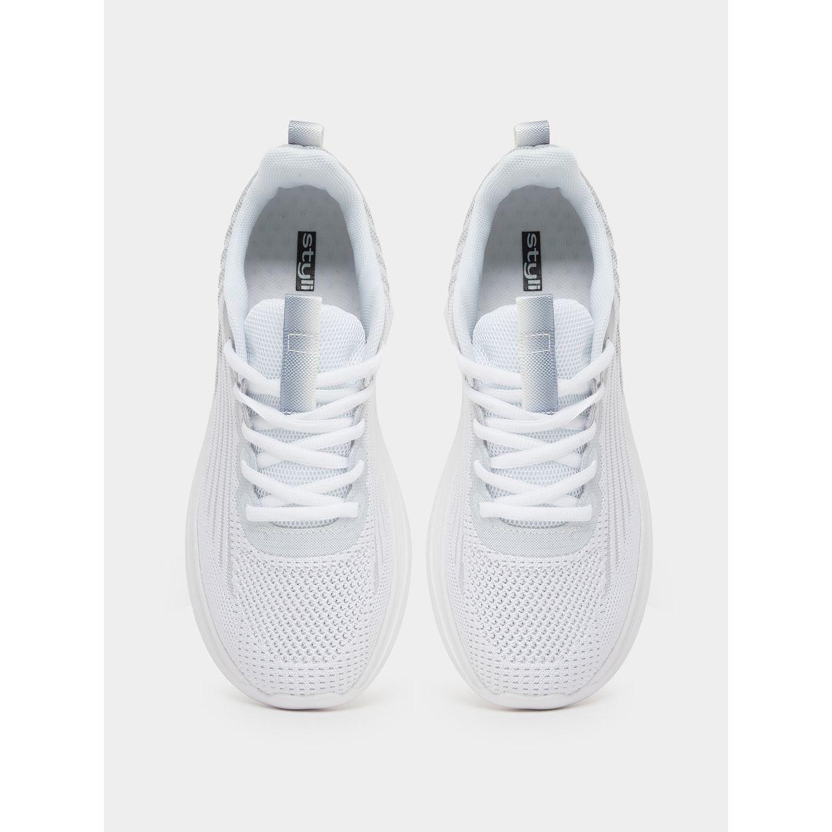 حذاء سنيكرز بتفاصيل شبكية ورباط غلق-women-shoes-sneakers-image-6