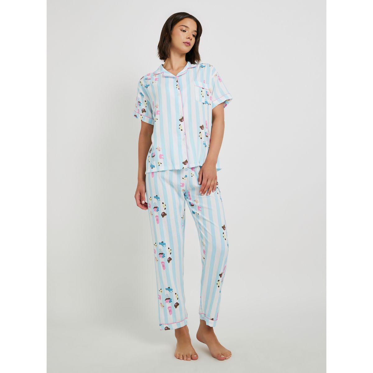 طقم بيجاما من بنطال وشورت مع بلوزة مطبعة بالكامل-women-clothing-nightwear-pyjamas-longsets-image-1