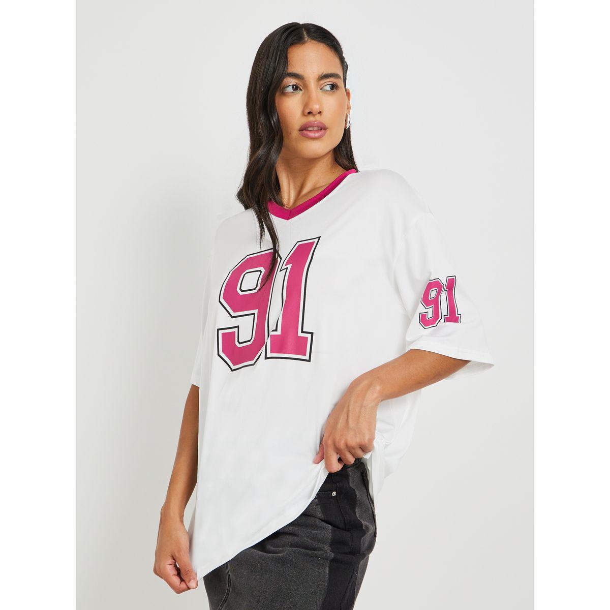 Styli Slogan Print V-Neck Oversized T-Shirt-women-clothing-tshirts-image-1