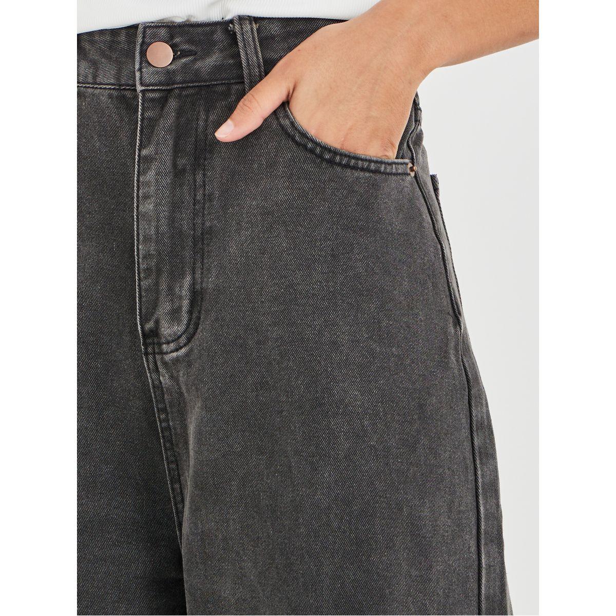 بنطال جينز بخصر متوسط وقصة أرجل واسعة-women-clothing-bottoms-jeans-image-3