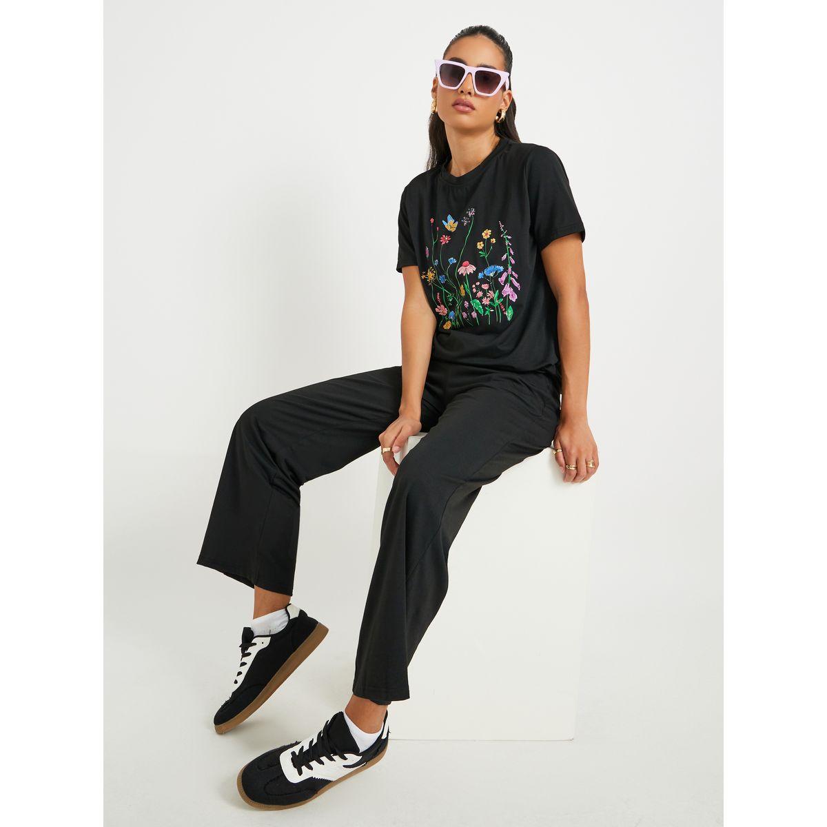 Styli Floral Printed Short Sleeve T-Shirt and Joggers Co-Ords-women-clothing-coordsets-image-1