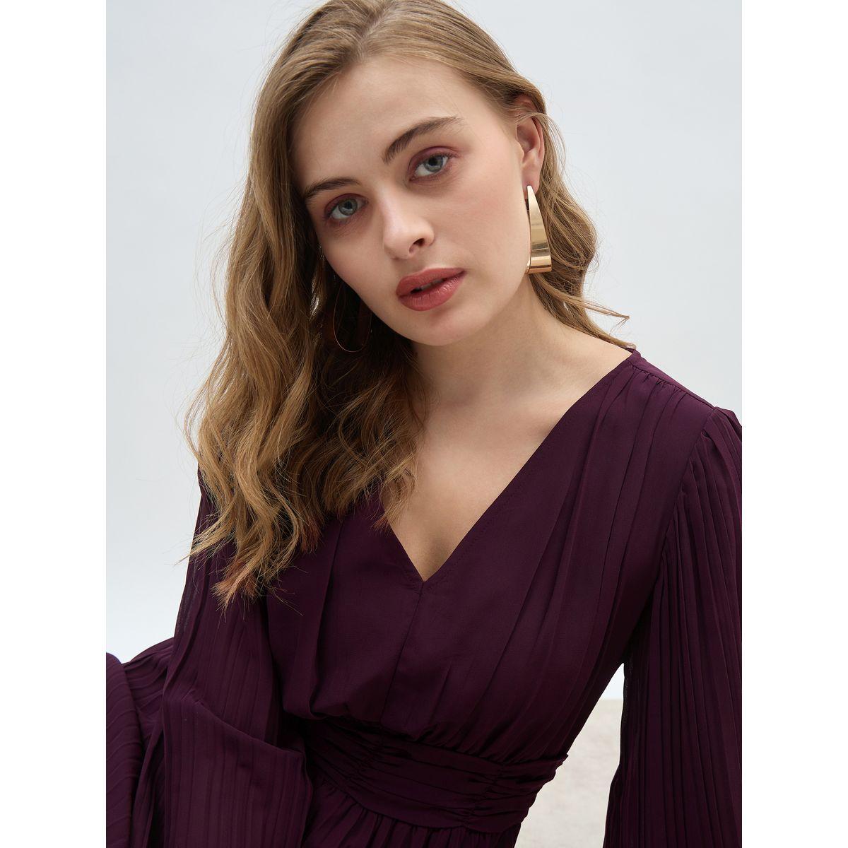 Styli Women Purple Solid V Neck Pleated A-line Maxi Dress-women-clothing-dresses-image-4