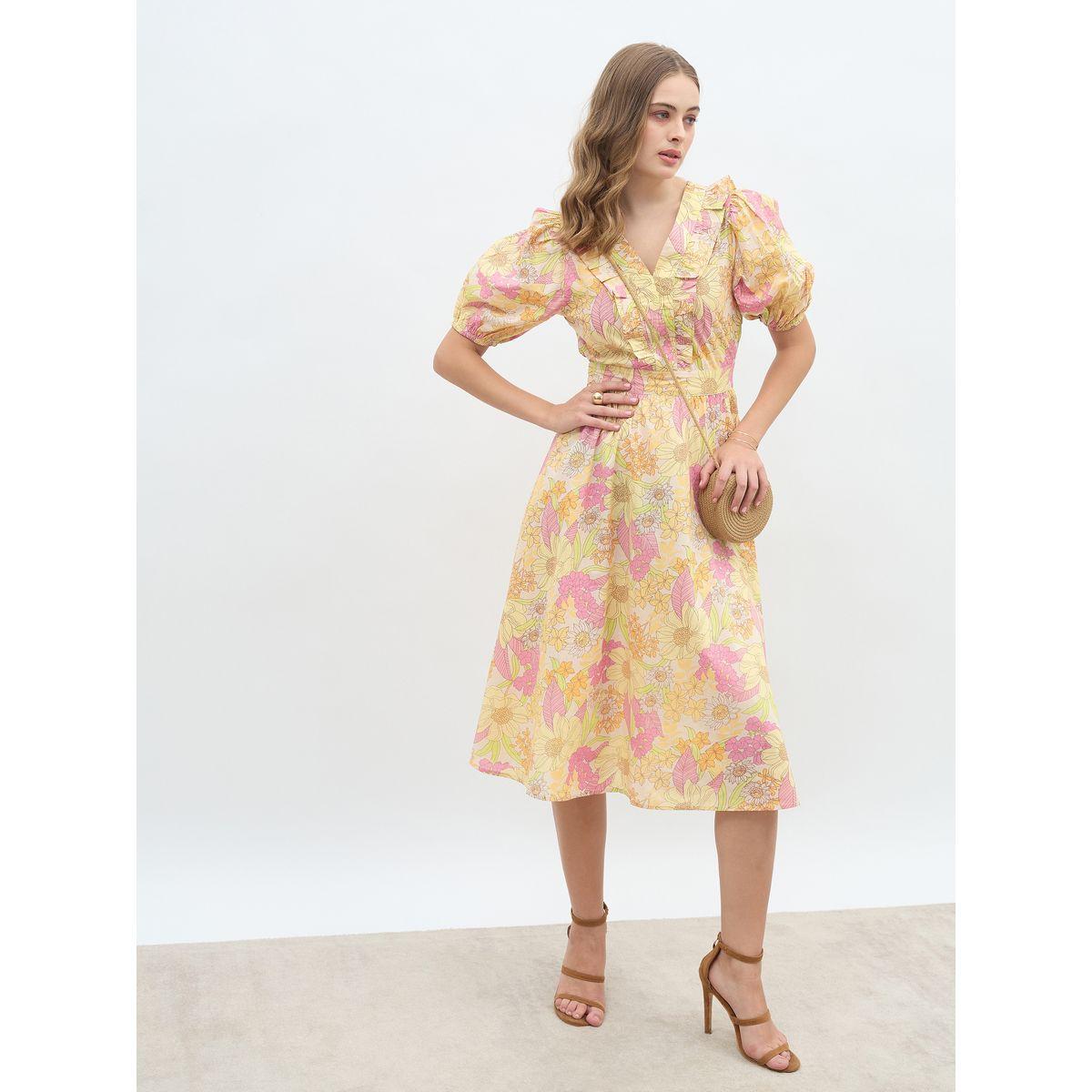 فستان ميدي مطبع بالكامل بزهور مع كشكش-women-clothing-dresses-image-1