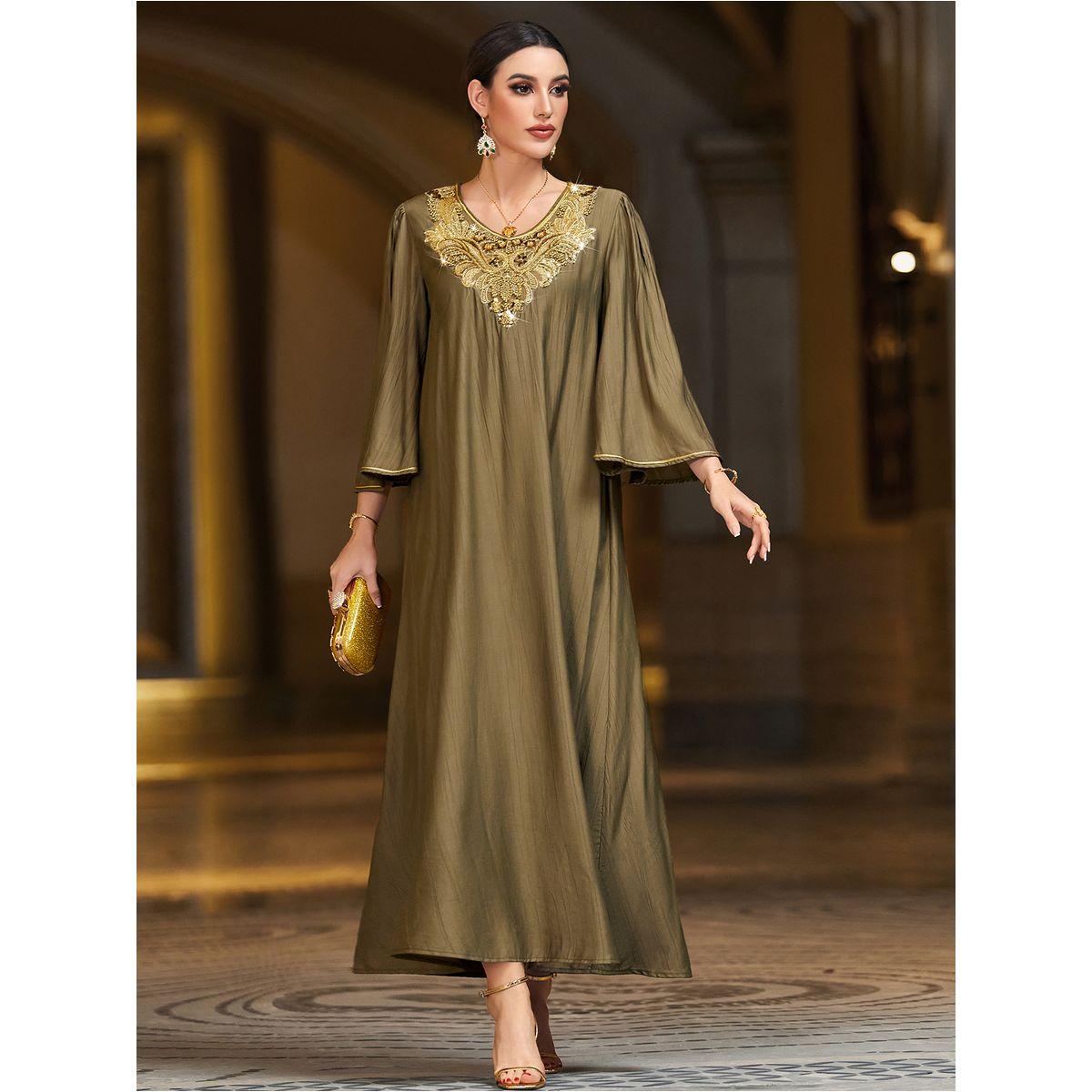 جلابية طويلة منمقة بزهور مع حافة واسعة-women-arabicclothing-jalabiyas-image-6