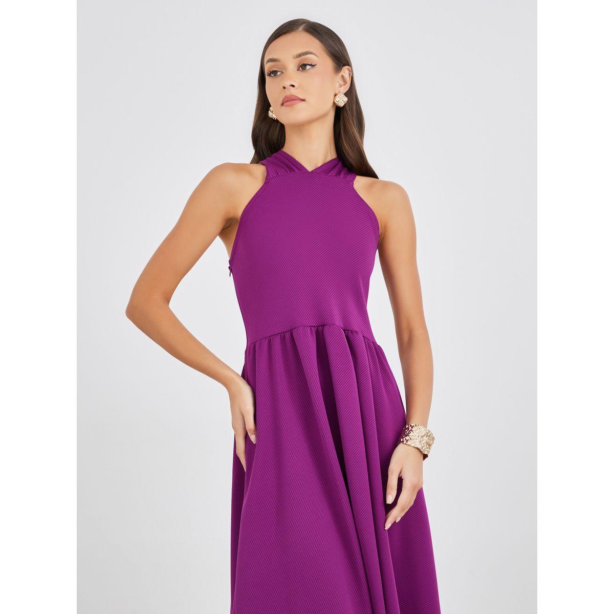 Styli Plain Criss Cross Back A-Line Maxi Dress-women-clothing-dresses-image-3